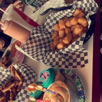 Monitor Hot Rod Cafe - Burgers Near Me - Wenatchee, Washington