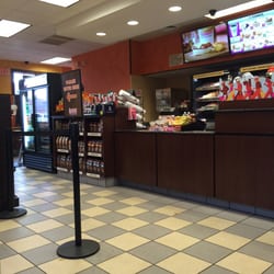 Dunkin' - Clean store
