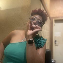 Takah cigar featured at #smokingjacket ambience and music is great! Live band room to dance also Takah cigar featured at #smokingjacket ambience and music is great! Live band room to dance also