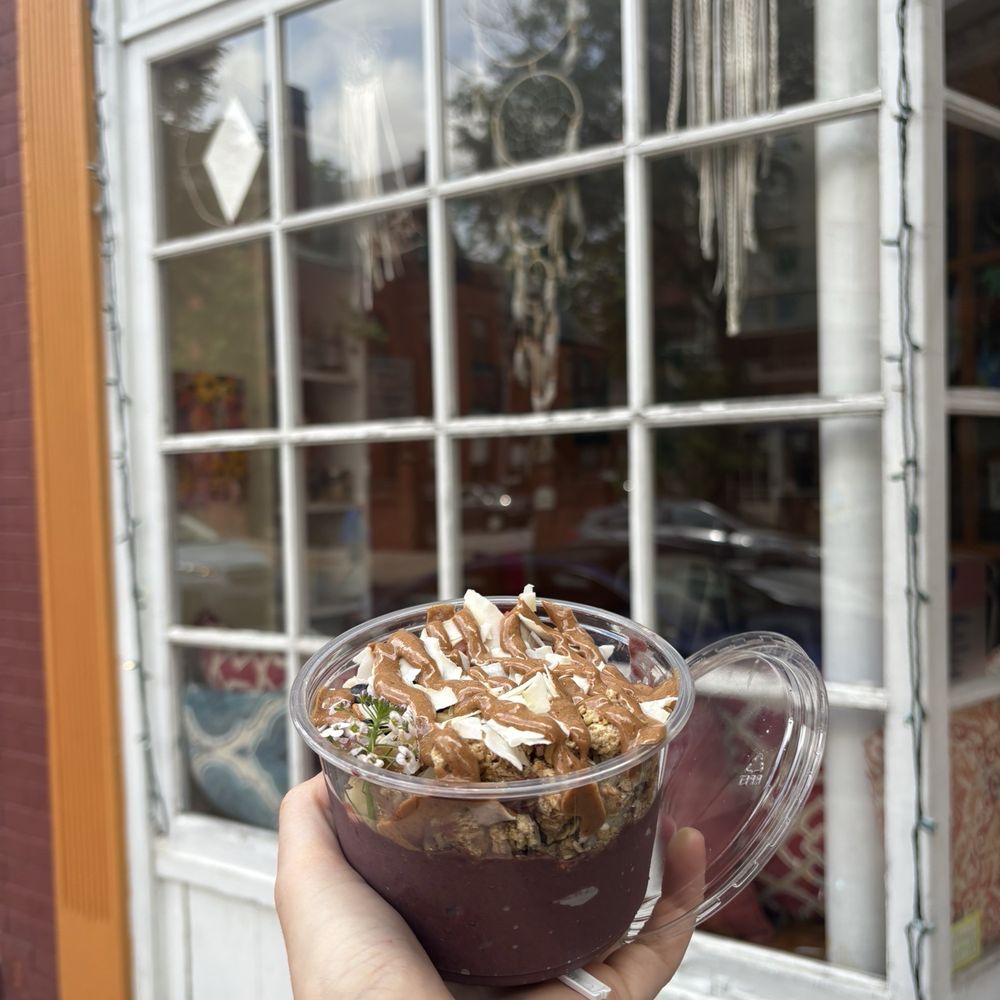 Hippy Chick Hummus - açaí bowl - Kombucha Near Me - Frederick, Maryland