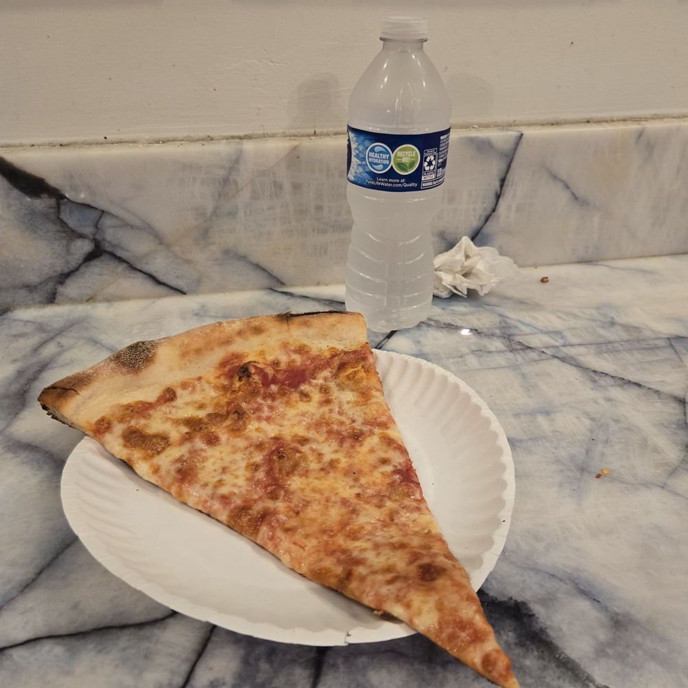 Joe's Pizza - Cheese - Pizza Near Me - Miami, Florida