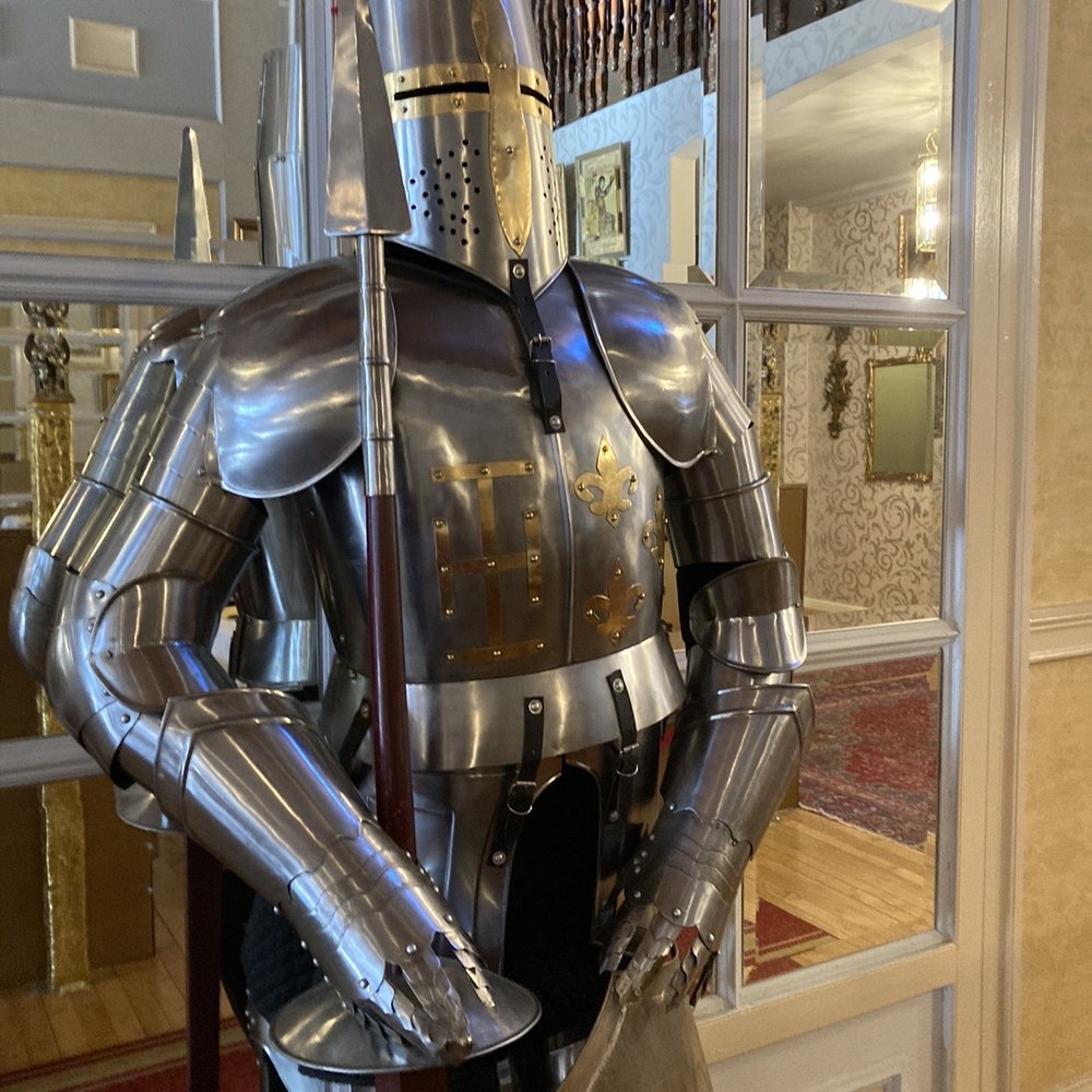 Amsterdam Castle - Hotels Near Me - Amsterdam, New York Amsterdam Castle - Hotels Near Me - Amsterdam, New York