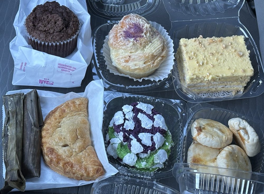 Chik & Chucks Pinoy Bakery