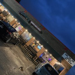AJ Gators - Exterior