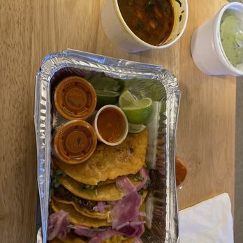 La Birria De Res Tacos - mexican food - Mexican Near Me - New York, New York