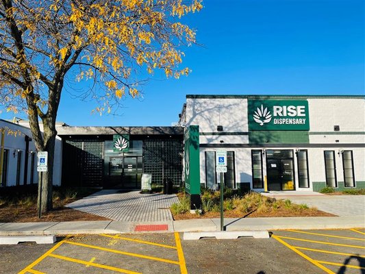 Rise Mundelein Lounge by null