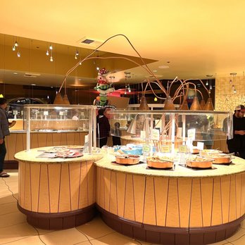 Goofy's Kitchen - Inside - American Near Me - Anaheim, California