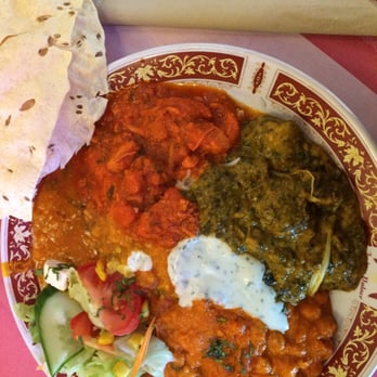 Indian Palace - Kichererbsen, Chicken, Kartoffeln in Spinat und Linsen, dazu Joghurt Dip. - Indian Near Me - Stuttgart, BW Indian Palace - Kichererbsen, Chicken, Kartoffeln in Spinat und Linsen, dazu Joghurt Dip. - Indian Near Me - Stuttgart, BW