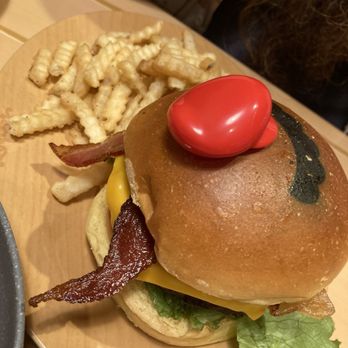 Toadstool Cafe - Burger - Cafes Near Me - Universal City, California