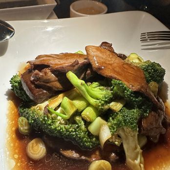 Toku Modern Asian - Beef and Broccoli - Asian Fusion Near Me - Aventura, Florida Toku Modern Asian - Beef and Broccoli - Asian Fusion Near Me - Aventura, Florida