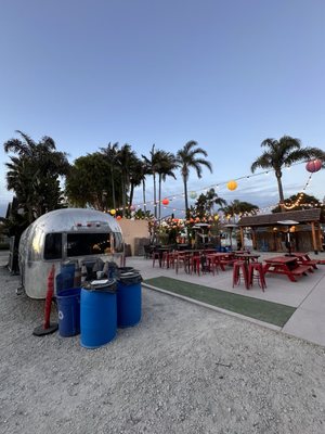 Tony's Pizzaria by null
