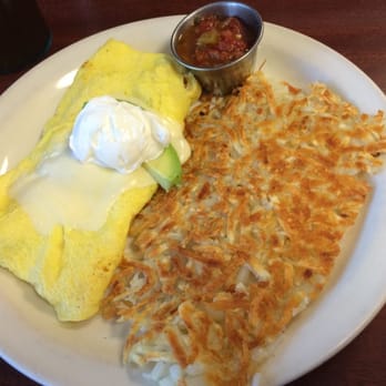 Eggs N Things - California Omelette ( it could use two more wedges of Avacado) - Breakfast & Brunch Near Me - Valencia, California Eggs N Things - California Omelette ( it could use two more wedges of Avacado) - Breakfast & Brunch Near Me - Valencia, California