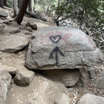 Heart Rock - another arrow that actually helps where to go. You will see these on the way. - Hiking Near Me - Crestline, California Heart Rock - another arrow that actually helps where to go. You will see these on the way. - Hiking Near Me - Crestline, California