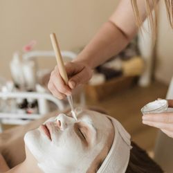 Beauty Essentials by Elena