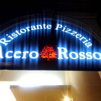 Acero rosso - L'insegna esterna del locale - Italian Near Me - Milan, Michigan