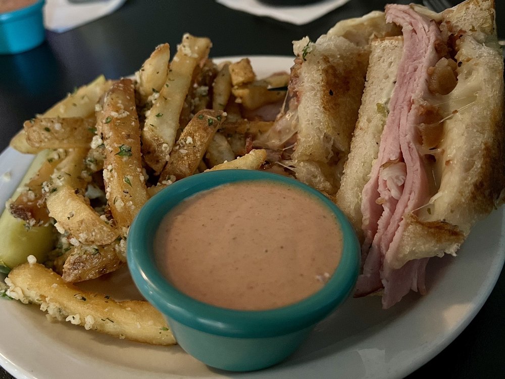 THYME BISTRO Updated August 2024 56 Photos & 116 Reviews 125 Main Ave, Weston, West