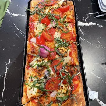 Dave & Buster's Spokane - Margarita Margherita Flatbread - Arcades Near Me - Spokane, Washington