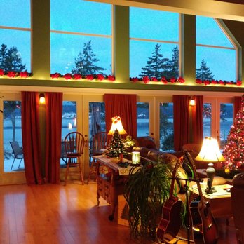Two Eagles Lodge - A Christmas shot at Two Eagles - Vacation Rentals Near Me - Union Bay, British Columbia