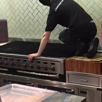Nando's Peri-Peri - Grossed me out the worker was standing on the counter while we were eating dinner. - Chicken Shop Near Me - Chicago, Illinois