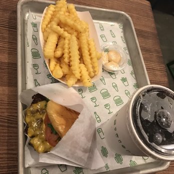 Shake Shack Central West End - Ice Cream & Frozen Yogurt Near Me - St. Louis, Missouri Shake Shack Central West End - Ice Cream & Frozen Yogurt Near Me - St. Louis, Missouri