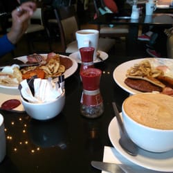 McCaskies at Seaview Cafe Bistro - Full english breakies