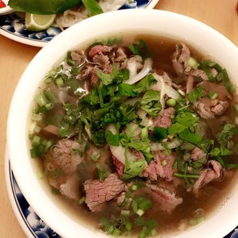 Foyer Mon Vietnam - Beef pho... the "small" is actually quite big - Vietnamese Near Me - Paris, 75 Foyer Mon Vietnam - Beef pho... the "small" is actually quite big - Vietnamese Near Me - Paris, 75