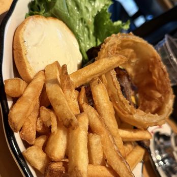 Black Tap - Anaheim - Texan burger - Burgers Near Me - Anaheim, California Black Tap - Anaheim - Texan burger - Burgers Near Me - Anaheim, California
