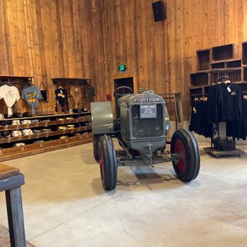 Peltzer Winery - Awesome tractor - Wineries Near Me - Temecula, California Peltzer Winery - Awesome tractor - Wineries Near Me - Temecula, California