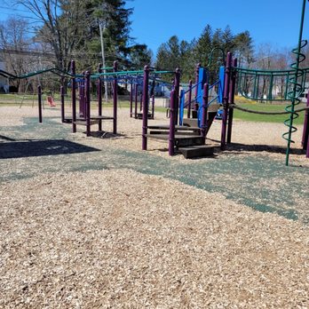 Canton Intermediate School - Elementary Schools Near Me - Collinsville, Connecticut