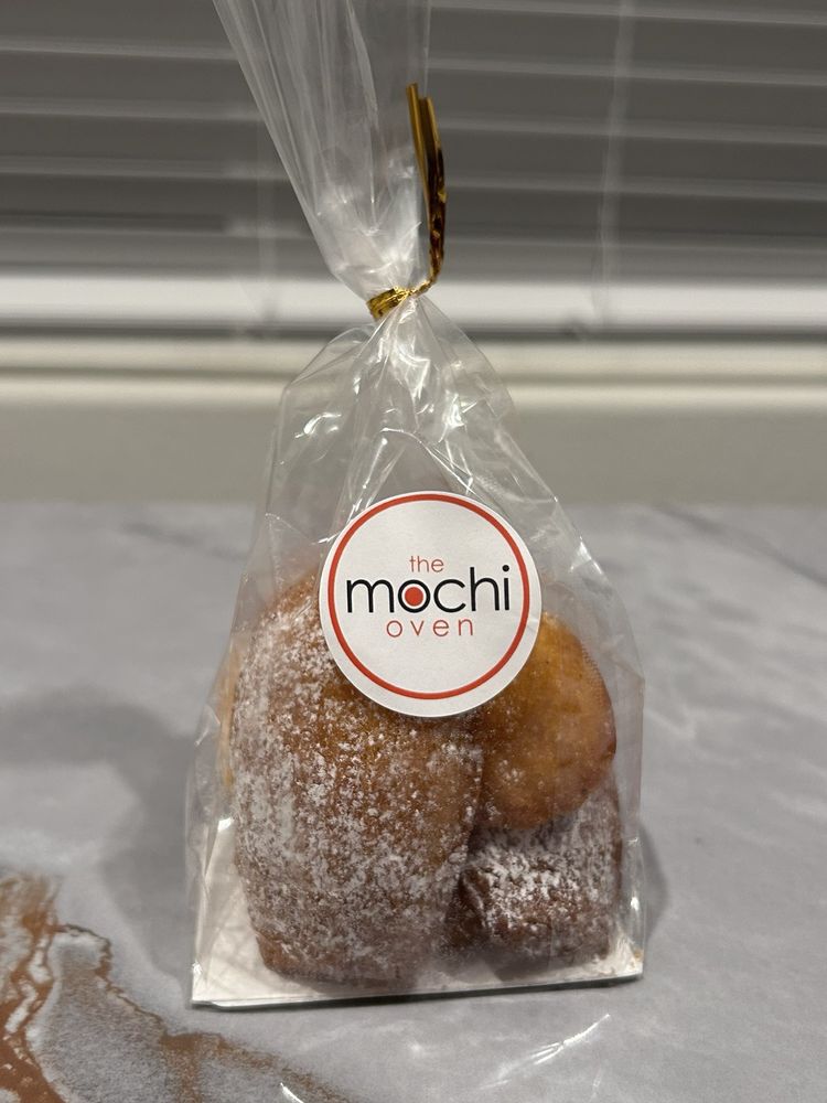 The Mochi Oven Logo
