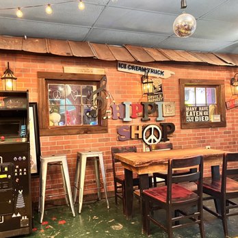 Mystic Mountain Pizza - Pizza Near Me - Blue Ridge, Georgia