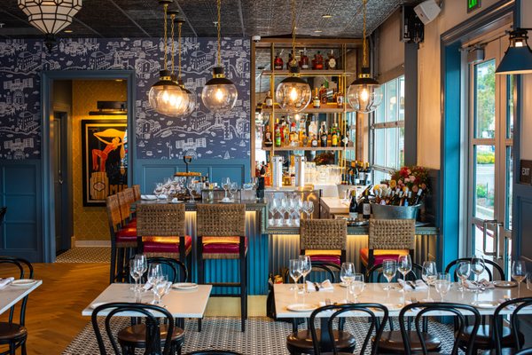 Petite Left Bank by null