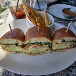 Fried chicken sammich with fries. Fried chicken sammich with fries.