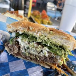 Fifth Avenue Streatery - Mount Dora Burger