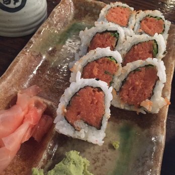 Jieyi Sushi - Spicy tuna roll - Japanese Near Me - Chicago, Illinois Jieyi Sushi - Spicy tuna roll - Japanese Near Me - Chicago, Illinois