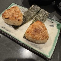 Salmon Yaki Onigiri (2pcs) Salmon Yaki Onigiri (2pcs)