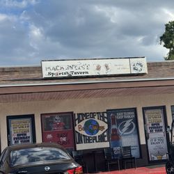 MacKenzies Sports Tavern