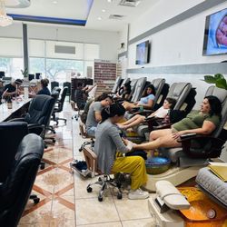 United Nails & Spa