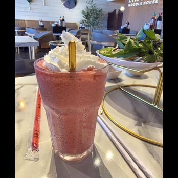 Enjoy Pho - Strawberry smoothie ftw! - Vietnamese Near Me - Orange, California