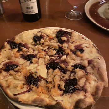 La Cocay - Duck pizza with black cherries - Mediterranean Near Me - Cozumel, ROO