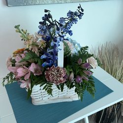 Elegant Arrangements by Maureen - Gorgeous Floral arrangement