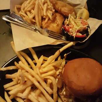 Block 15 Brewing - Amazing food! Turkey Bleu bacon burger and chips and fries. - New American Near Me - Corvallis, Oregon