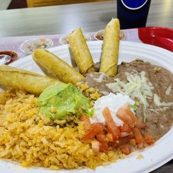 Los Tacos - Chicken Flautas