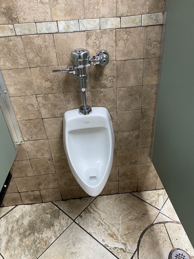 Slide of Mundo’s Service and Repair