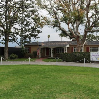 Arcadia Montessori School - Montessori Schools Near Me - Arcadia, California