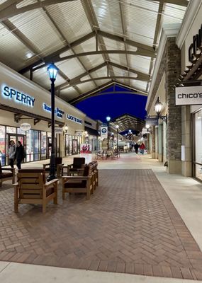 Charlotte Premium Outlets by null