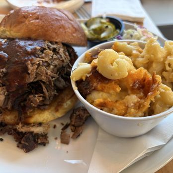 Smoke On The Farm - Beef brisket and MAC and cheese - Barbeque Near Me - Milton, Georgia Smoke On The Farm - Beef brisket and MAC and cheese - Barbeque Near Me - Milton, Georgia