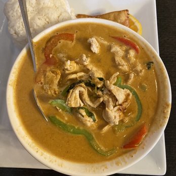 Thai Dishes - Panang with chicken (lunch portion) - Thai Near Me - Santa Monica, California Thai Dishes - Panang with chicken (lunch portion) - Thai Near Me - Santa Monica, California