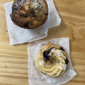 Reviresco Coffee - Blueberry scone, chocolate chip muffin - Coffee & Tea Near Me - Richmond, Virginia Reviresco Coffee - Blueberry scone, chocolate chip muffin - Coffee & Tea Near Me - Richmond, Virginia
