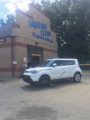 Squeaky Clean Express Wash